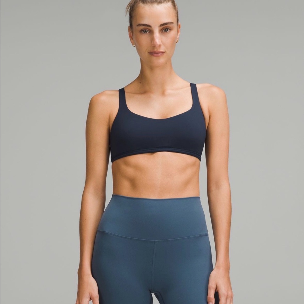 Lululemon free to be sports bra